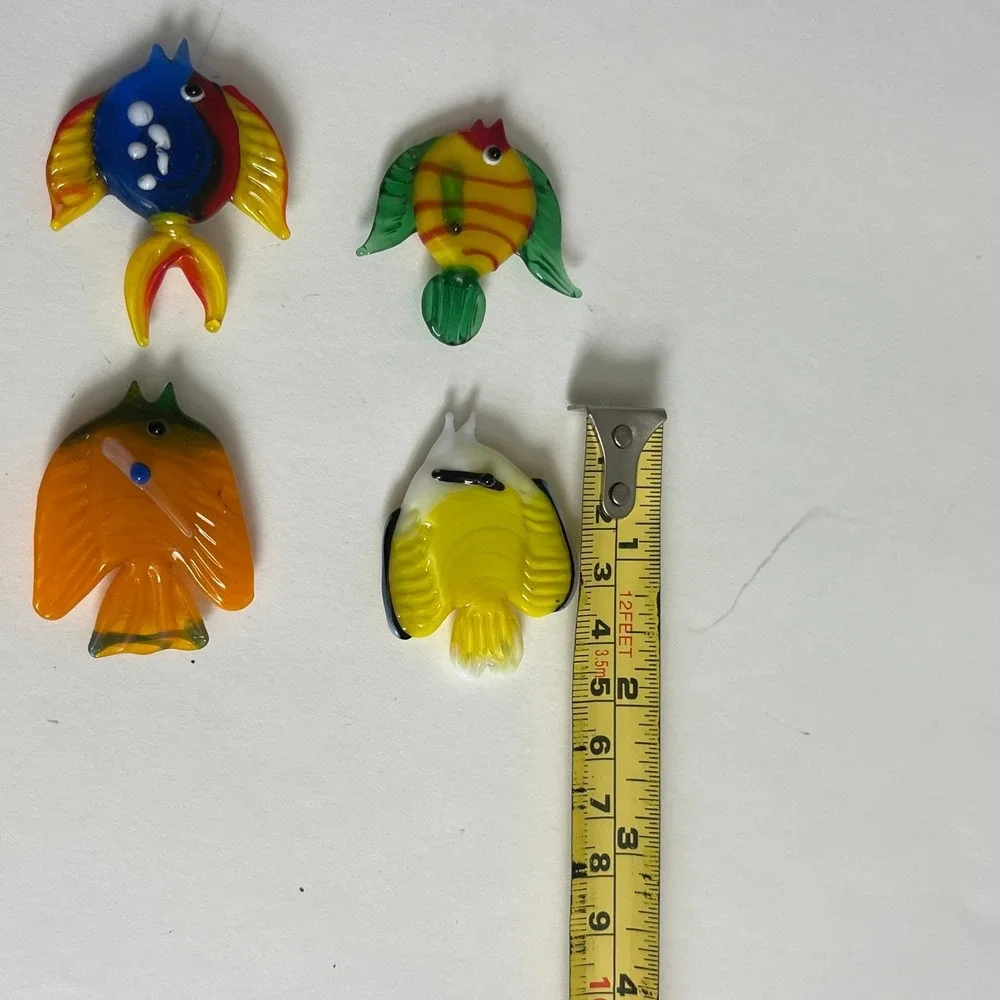 Vintage Set of 5 Blown Glass Tropical Fish Magnets Colorful Art Glass Nautical - Picture 11 of 11